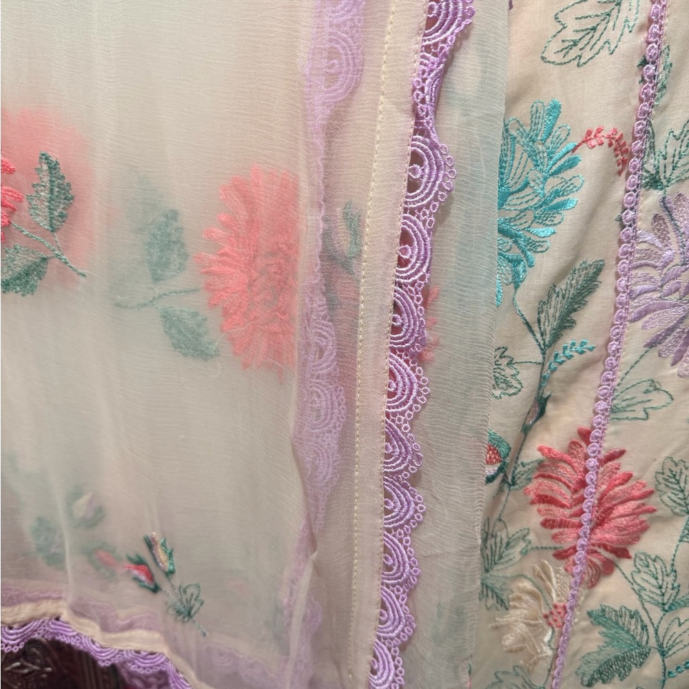 Embroidered Floral Pastel Kurta Set - Picture 5 of 13